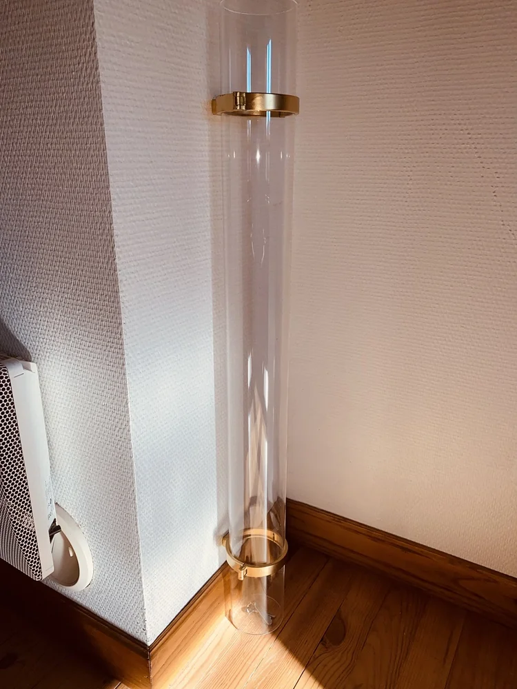 Tube d'énigme en verre